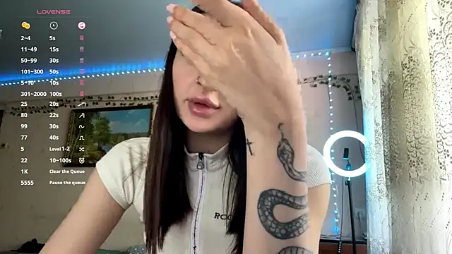 Snapshot of Luna_Frost chatting on 06/08/26, 10:26 Luna Frost online show from 06/08/26, 10:26