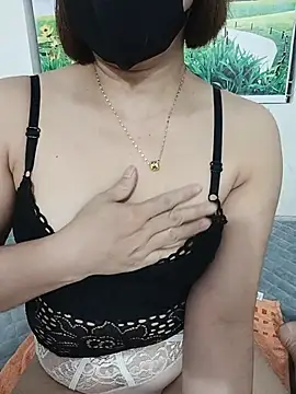 Snapshot of KYE_sexyy chatting on 06/06/26, 04:01 KYE sexyy online show from 06/06/26, 04:01