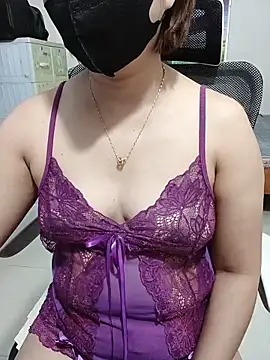 Snapshot of KYE_sexyy chatting on 06/09/26, 01:06 KYE sexyy online show from 06/09/26, 01:06