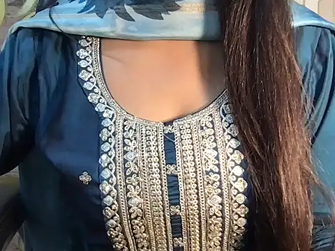 Sizzling Maya online show from 07/04/26, 04:51