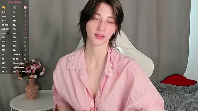 Carolina Lu online show from 06/11/26, 02:53