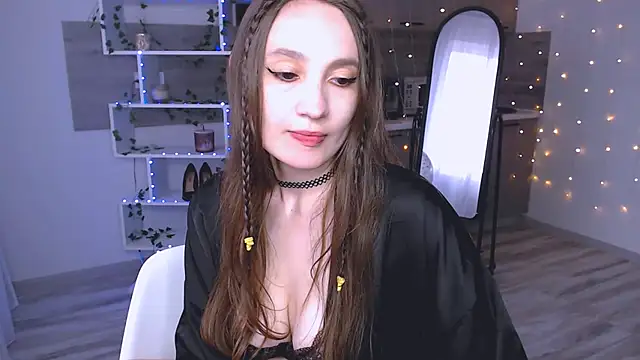 Snapshot of KianaNowak chatting on 06/14/26, 02:24 KianaNowak online show from 06/14/26, 02:24