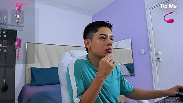 Ethan12  online show from 07/04/26, 03:35