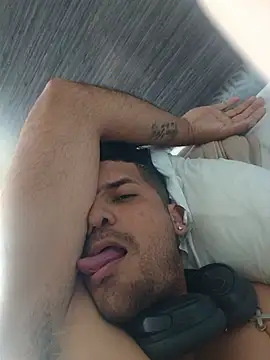 carlos0204 online show from 06/11/26, 05:22
