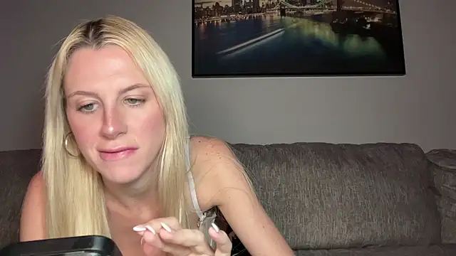 chelseapaigee online show from 06/20/26, 05:32