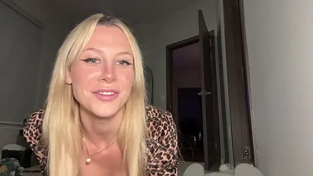 chelseapaigee online show from 07/11/26, 04:04