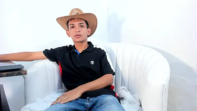 littlecum18 online show from 06/09/26, 11:22