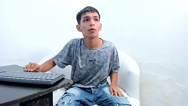 littlecum18 online show from 06/10/26, 11:31