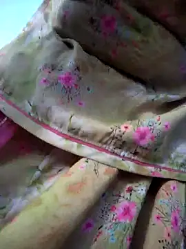 riyana tai online show from 06/11/26, 01:05