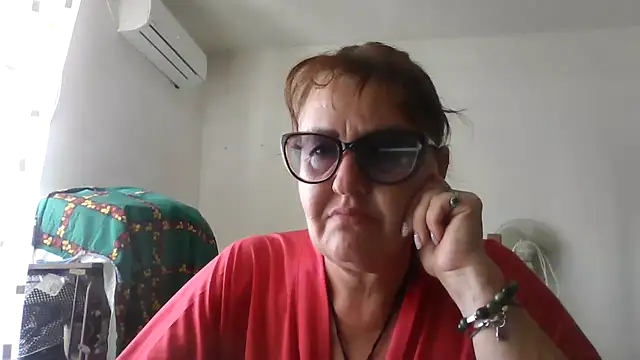 ErikaXShine online show from 06/25/26, 12:09
