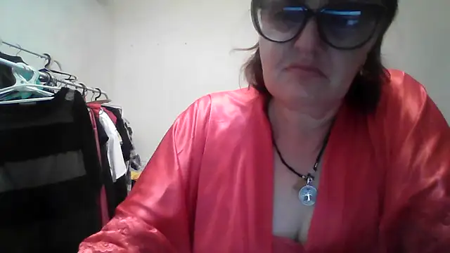 ErikaXShine online show from 07/25/26, 08:17