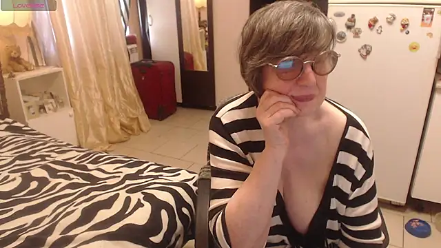 Sharon Amore online show from 06/14/26, 12:40