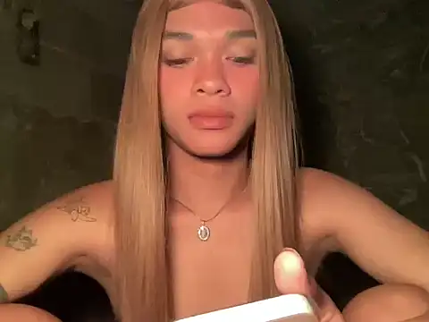 Justine0419 online show from 07/23/26, 07:28