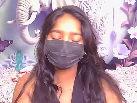bold-kiyara online show from 06/13/26, 05:49