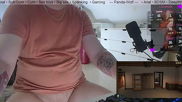 Panda-Wolf online show from 06/10/26, 03:44