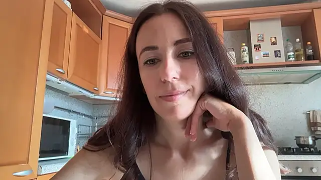 Flamingo Queen online show from 07/15/26, 04:29
