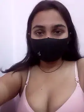TRISHA0404 online show from 06/26/26, 09:25