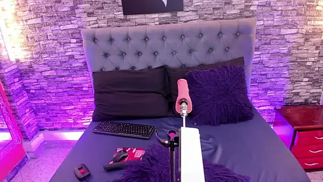 AngeliqueGirard online show from 07/20/26, 03:03