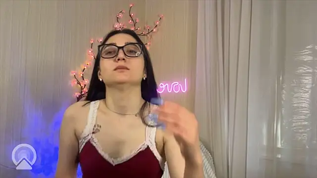 Snapshot of Stunning_Girll chatting on 06/14/26, 02:24 Stunning Girll online show from 06/14/26, 02:24