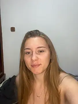 Snapshot of FlirtySophiaa chatting on 06/17/26, 10:06 FlirtySophiaa online show from 06/17/26, 10:06