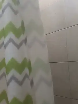BustlingShirt online show from 06/13/26, 11:52