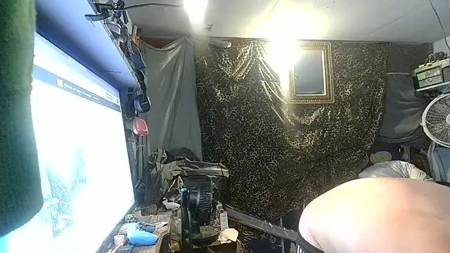 CrowdedAmbrosia8 online show from 08/07/26, 05:09