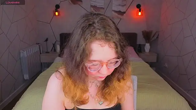 Aleks-casterrr online show from 06/15/26, 05:04