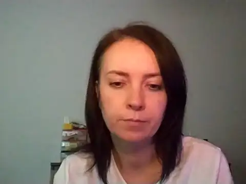 JenniferAlone online show from 07/06/26, 09:06