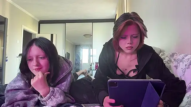 Catherine19Hunt online show from 06/17/26, 04:19