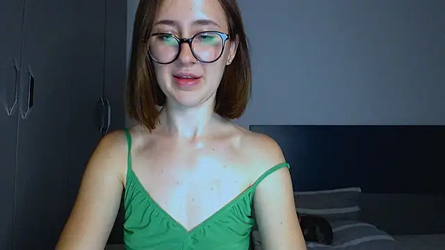 sofiacrystal online show from 06/10/26, 03:55