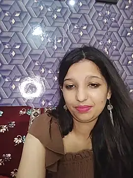Queen Rosyy online show from 07/28/26, 12:01