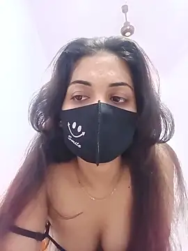 Snapshot of Sapna-p chatting on 06/18/26, 10:36 Sapna-p online show from 06/18/26, 10:36