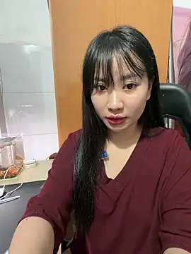 QuynhAnh99 online show from 06/10/26, 03:39