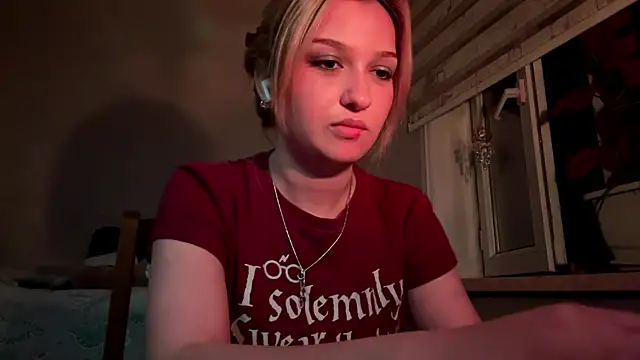 Snapshot of CloudyFoxy chatting on 06/09/26, 07:47 CloudyFoxy online show from 06/09/26, 07:47