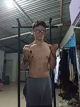 Davitfitnosuke online show from 07/04/26, 02:29