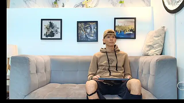 Snapshot of Hot_skinny_guys chatting on 06/13/26, 07:23 Hot skinny guys online show from 06/13/26, 07:23