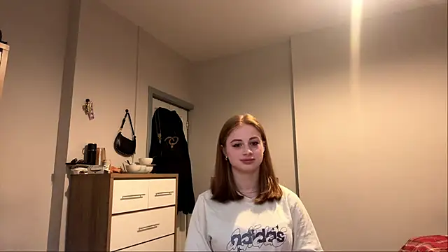 kittenflub online show from 06/09/26, 07:36