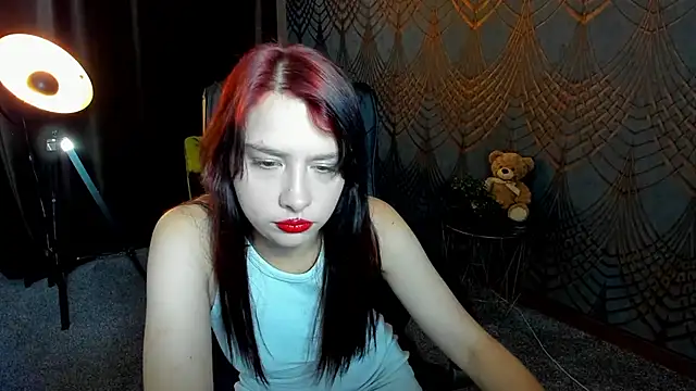 Livia Shy online show from 06/16/26, 05:32