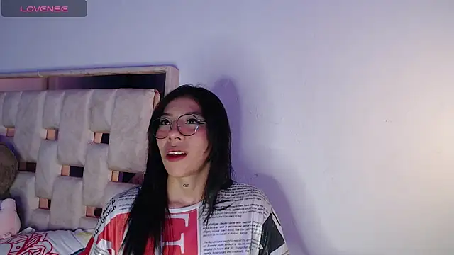 LAILA GOMEZ1 online show from 06/13/26, 04:21