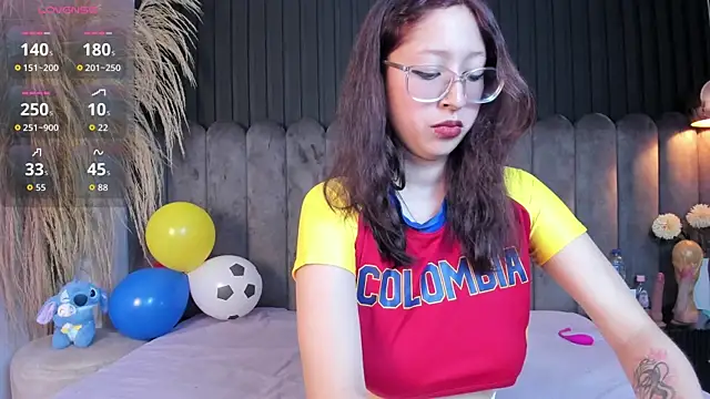 lunar lustx online show from 06/23/26, 08:07