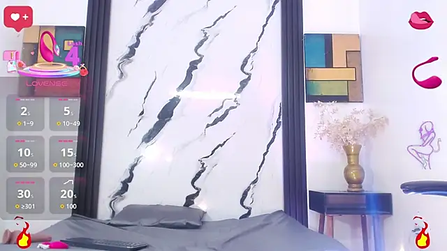 Astrid Cardenas online show from 07/04/26, 04:07