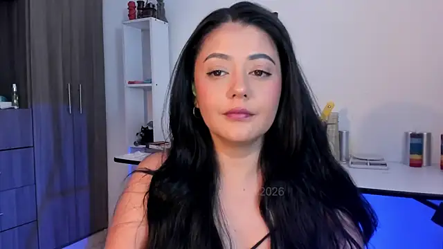 LauraToro  online show from 06/20/26, 06:38