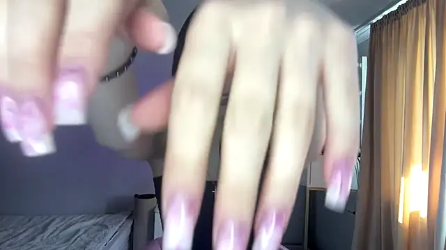 amelialiana online show from 06/13/26, 01:42
