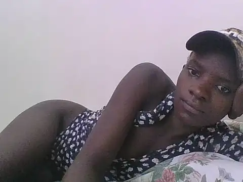 ebonypetite2 online show from 07/13/26, 05:43