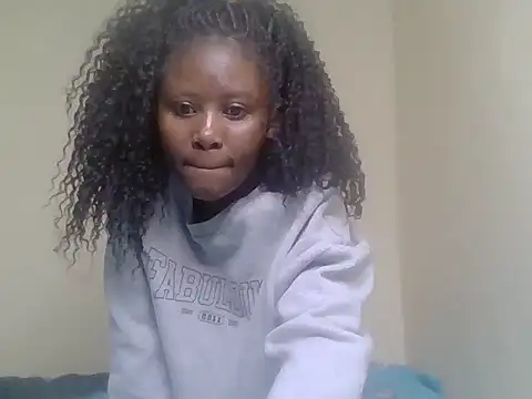 cute bee online show from 07/13/26, 11:51