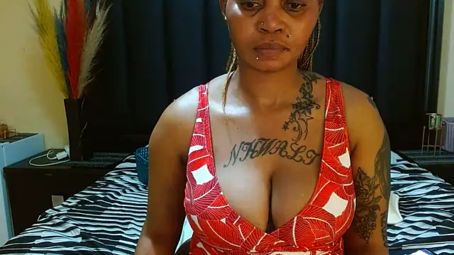 NaughtyLuux12 online show from 07/26/26, 08:38