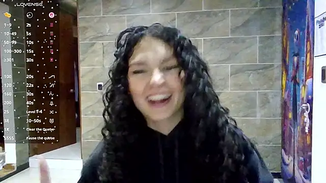 Diamond Curls online show from 07/27/26, 03:41