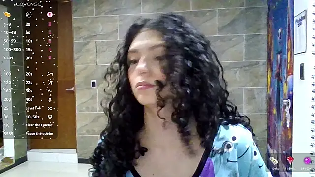 Diamond Curls online show from 07/29/26, 04:05
