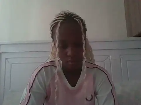 Snapshot of Sweet-cherrry chatting on 06/13/26, 08:45 Sweet-cherrry online show from 06/13/26, 08:45