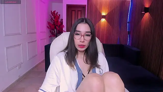 Emma caarter  online show from 06/25/26, 03:17